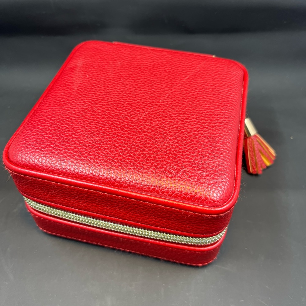 Red leather jewelry travel Case square w gold zipper and tassle.